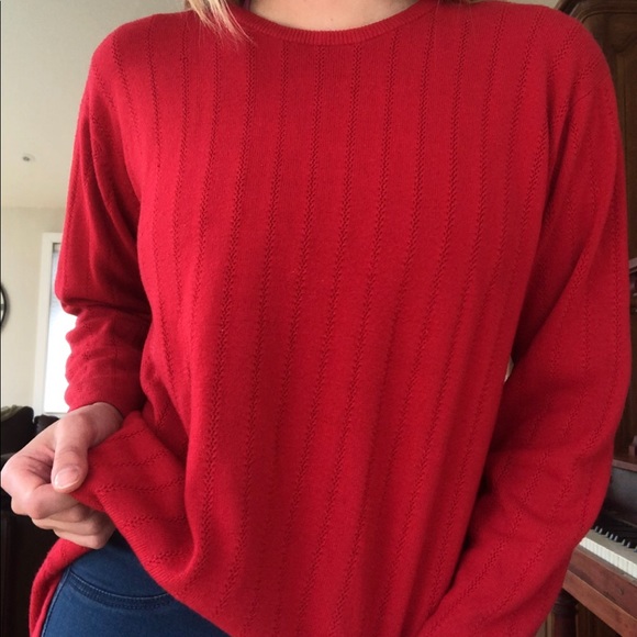 Red long sleeve - Picture 3 of 5